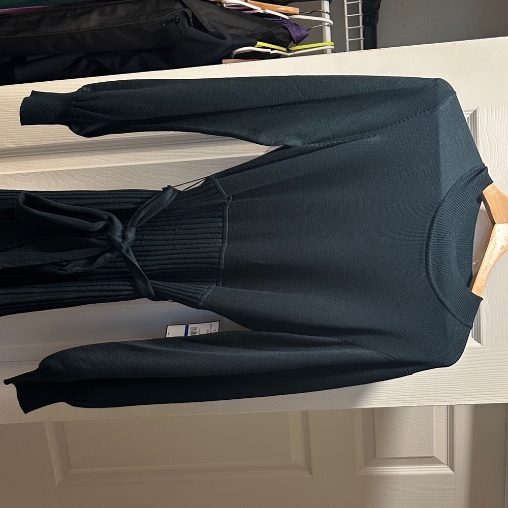 Jessica Howard Green Long-Sleeve Dress